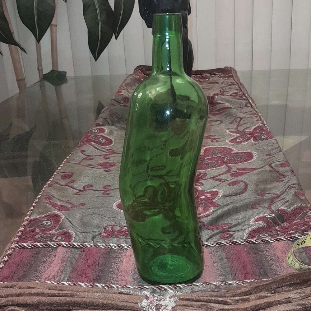 🌺DECORATIVE CURVED GLASS Bottle